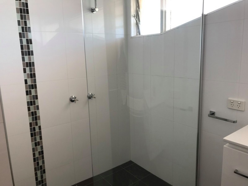 37 Mole Avenue, Southport QLD 4215