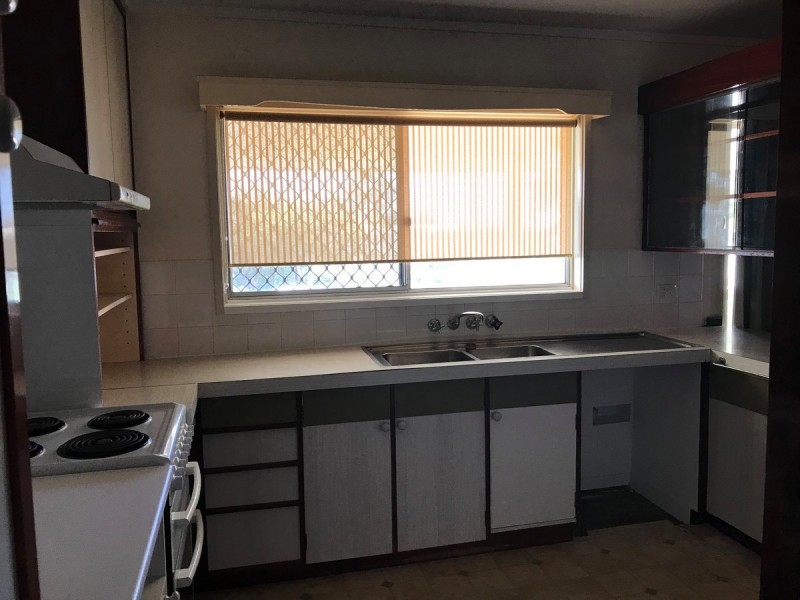 37 Mole Avenue, Southport QLD 4215