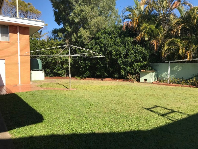 37 Mole Avenue, Southport QLD 4215