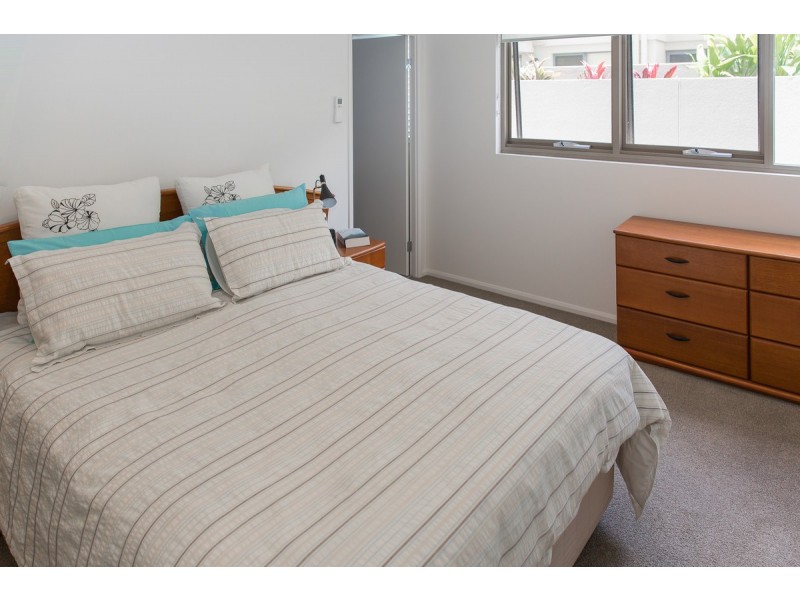 102/5 Chester Terrace, Southport QLD 4215