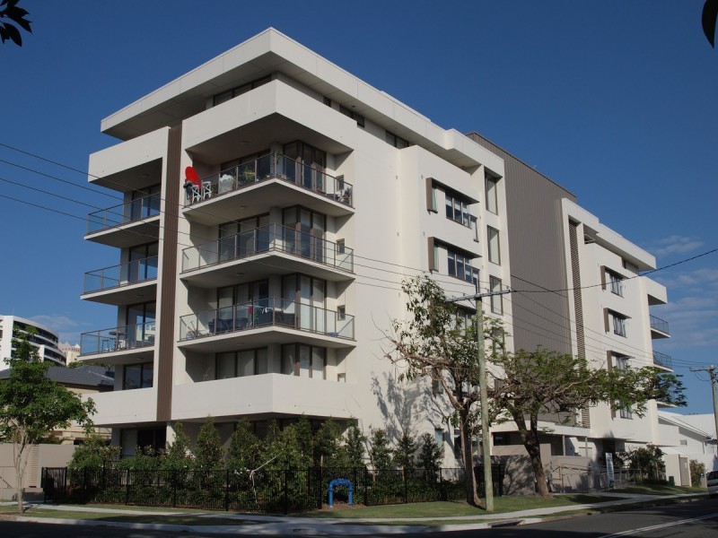 102/5 Chester Terrace, Southport QLD 4215