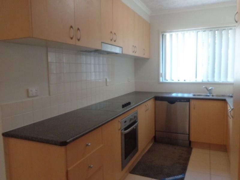 2/138 High Street, Southport QLD 4215