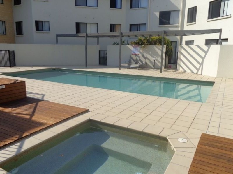 2/138 High Street, Southport QLD 4215