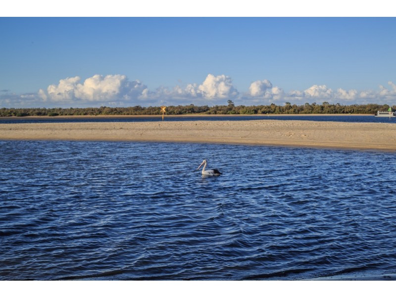 2 Middle Street, Labrador QLD 4215