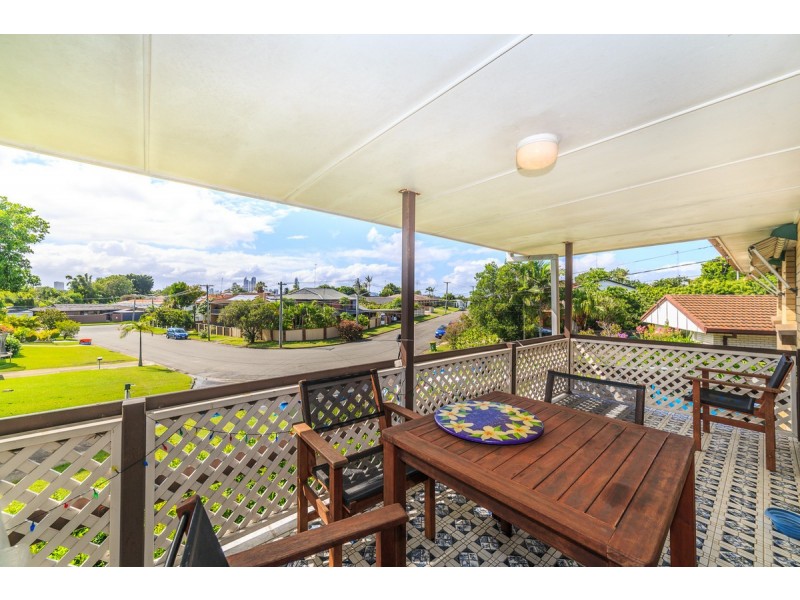 30 Crinum Crescent, Southport QLD 4215