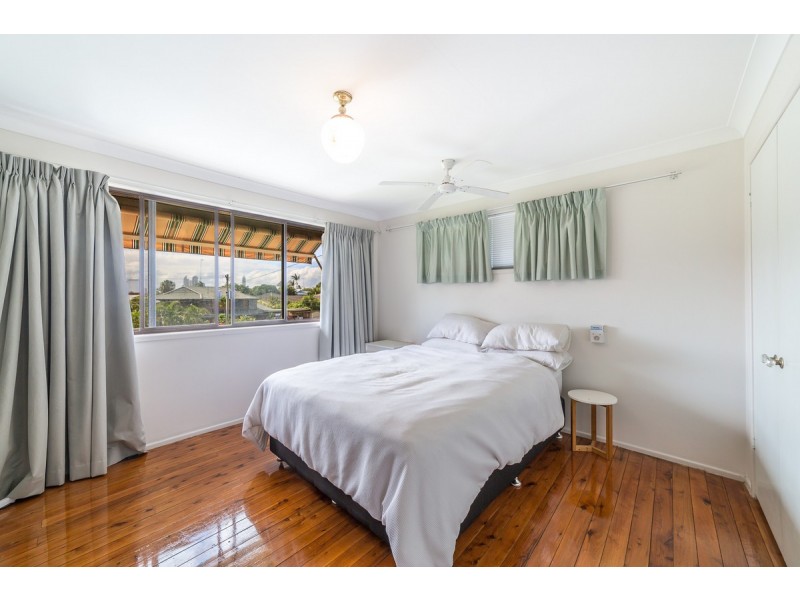 30 Crinum Crescent, Southport QLD 4215