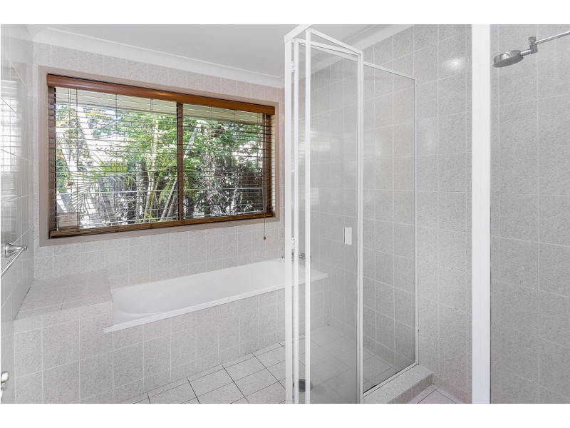 24 Stadler Court, Parkwood QLD 4214