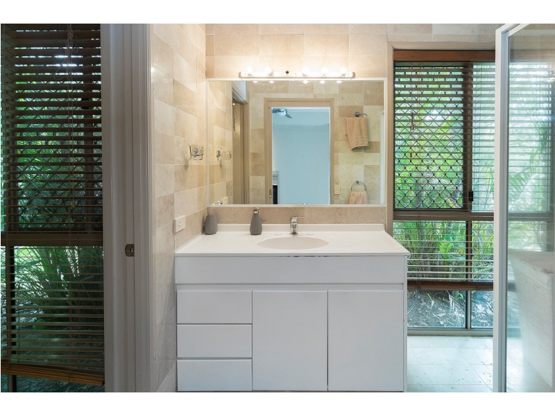 24 Stadler Court, Parkwood QLD 4214