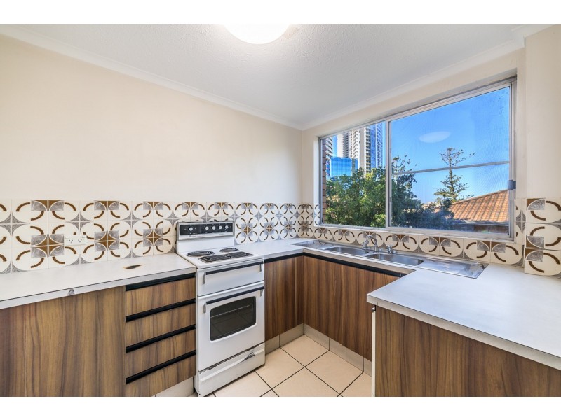 4/25 White Street, Southport QLD 4215