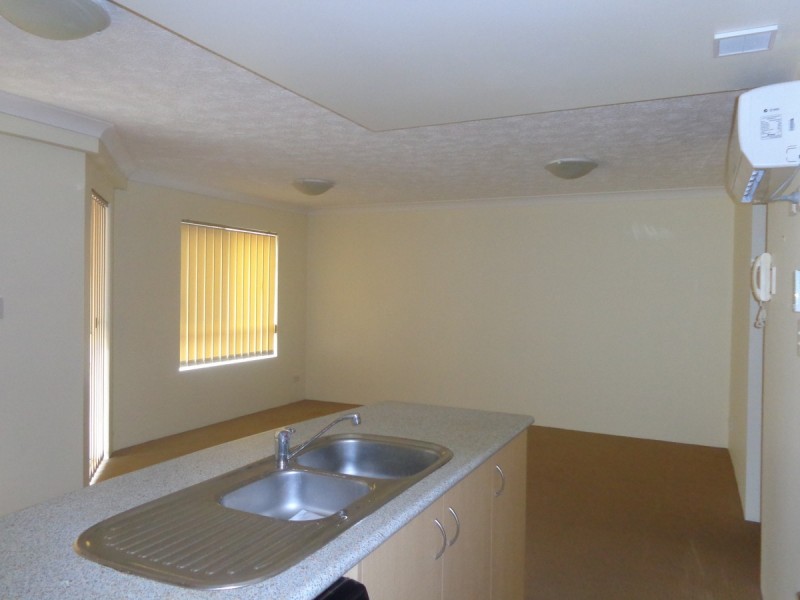 9/3 Norman Street, Southport QLD 4215