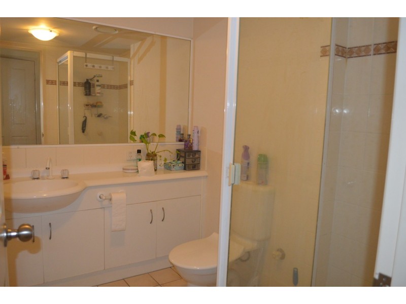 9/3 Norman Street, Southport QLD 4215