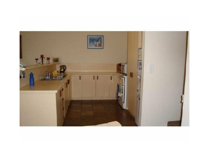 2/180 Turpin Road, Labrador QLD 4215