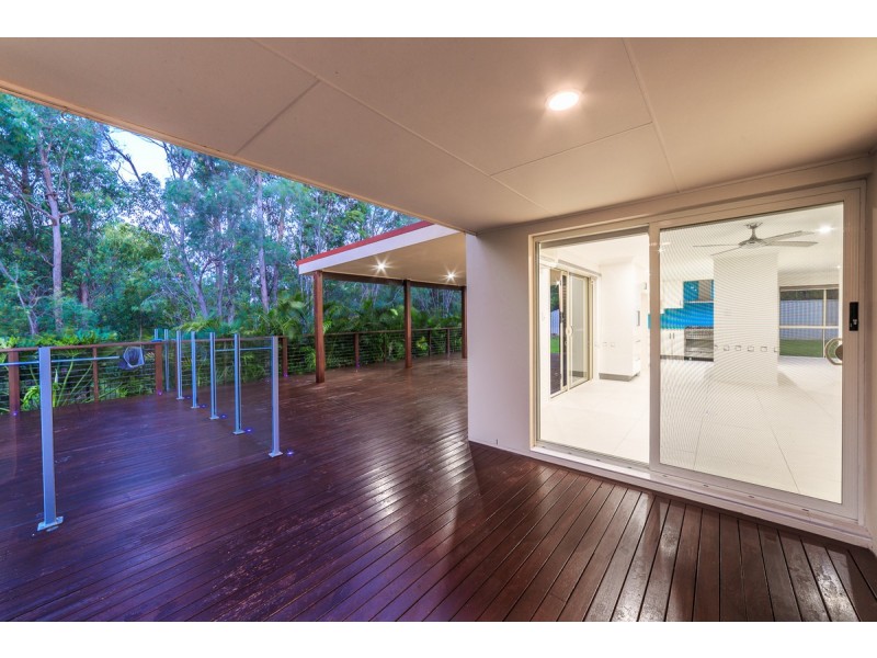 5 Callaway Court, Arundel QLD 4214