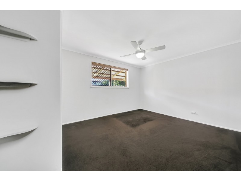 9 Gurrah Avenue, Southport QLD 4215