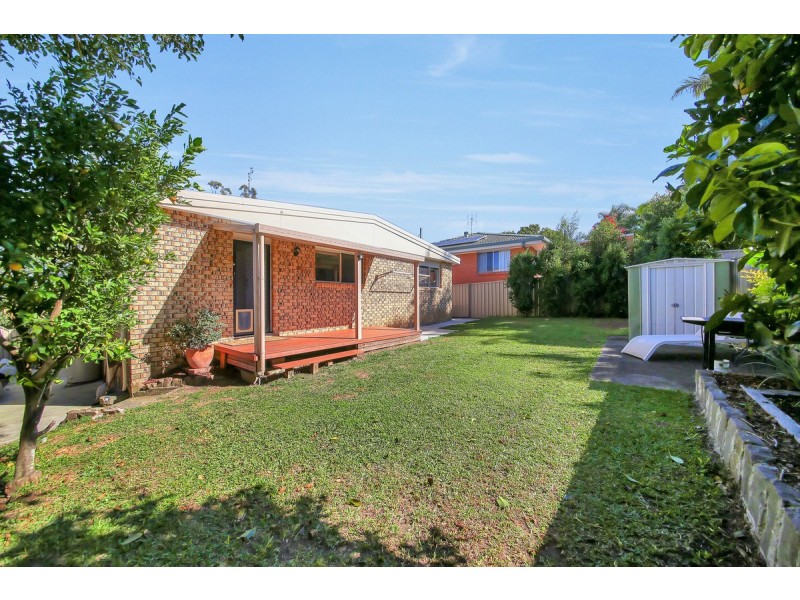 9 Gurrah Avenue, Southport QLD 4215