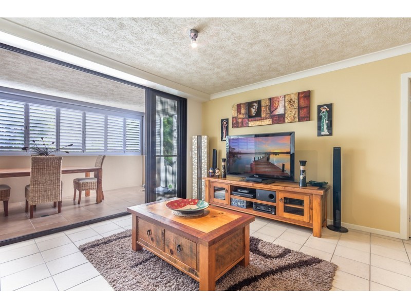 6/31-33 Railway Street, Southport QLD 4215