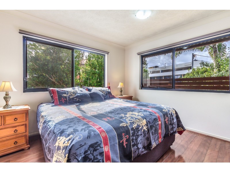 6/31-33 Railway Street, Southport QLD 4215
