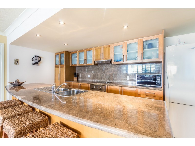 6/31-33 Railway Street, Southport QLD 4215