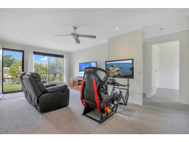 2/7 Orkney Place, Labrador QLD 4215