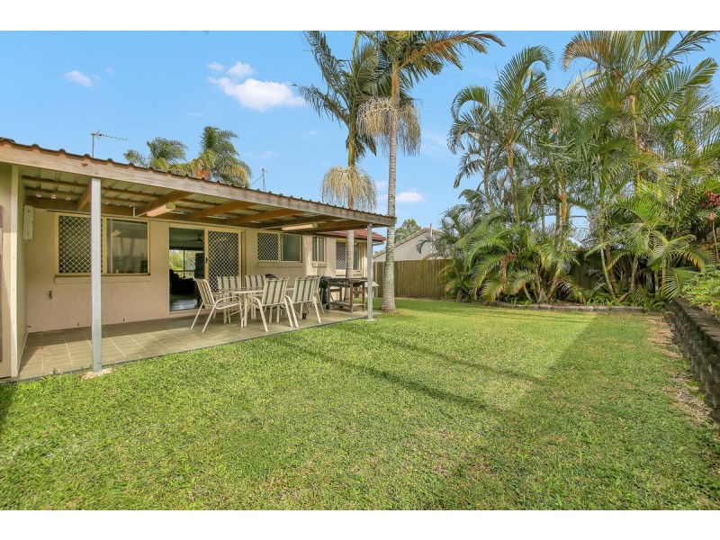 2/7 Orkney Place, Labrador QLD 4215