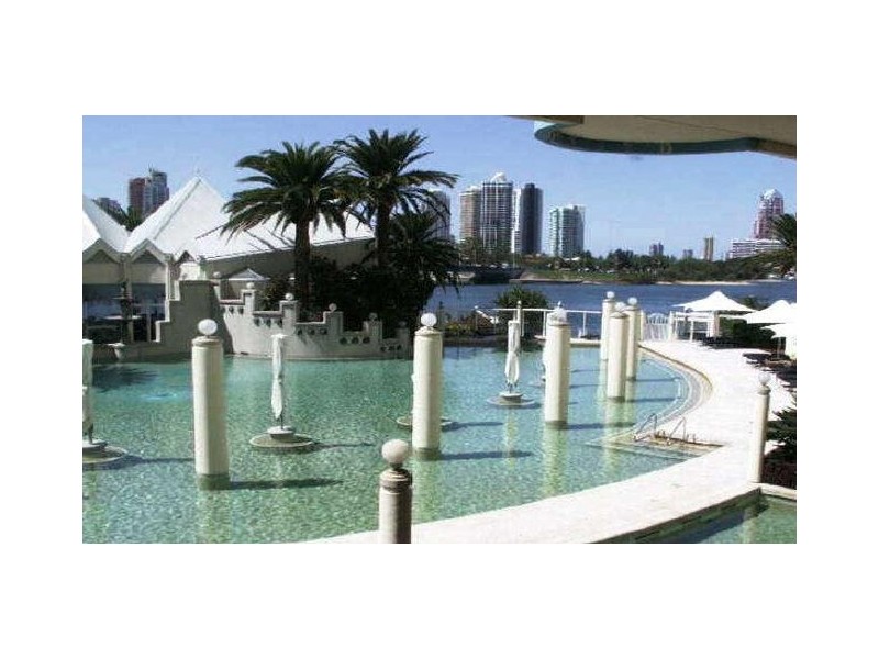 60/75 Brighton Parade, Southport QLD 4215