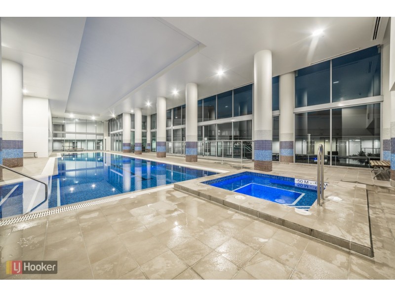 1703/1 Como Crescent, Southport QLD 4215