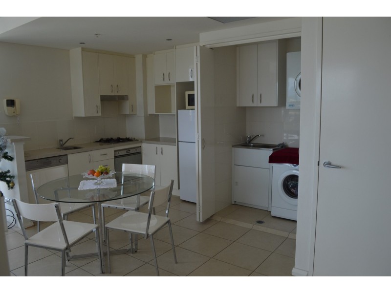 1703/1 Como Crescent, Southport QLD 4215