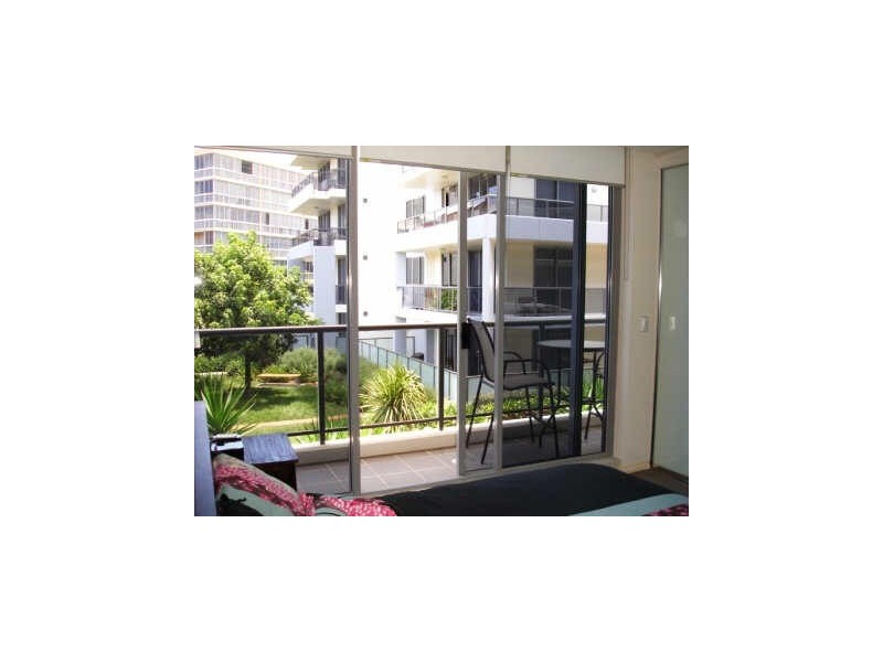 207/3 Como Crescent, Southport QLD 4215