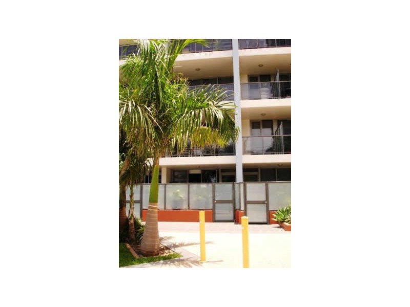 207/3 Como Crescent, Southport QLD 4215