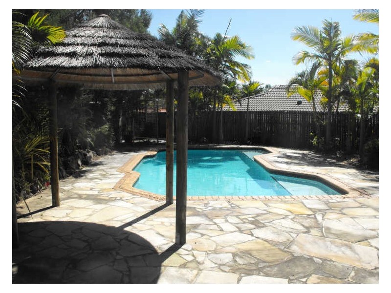 4 Crenshaw Crescent, Parkwood QLD 4214