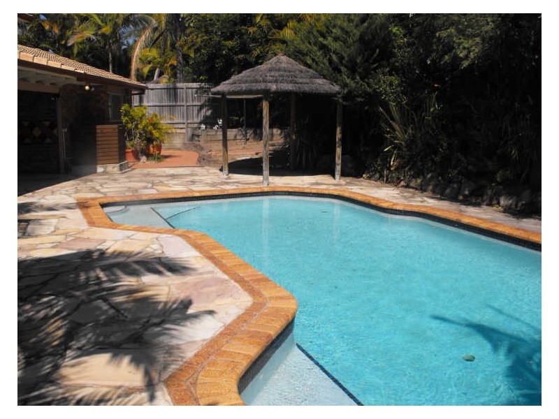 4 Crenshaw Crescent, Parkwood QLD 4214