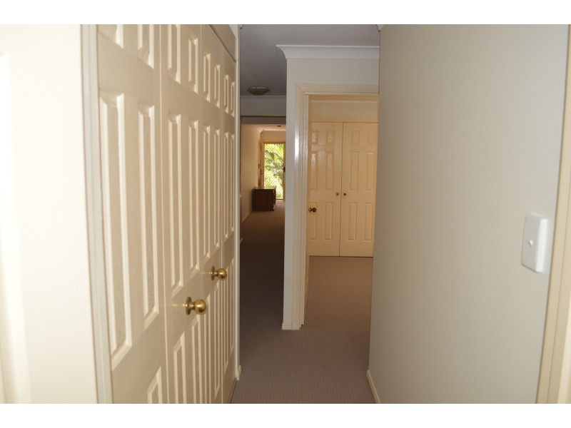 2/4 Walton Street, Southport QLD 4215