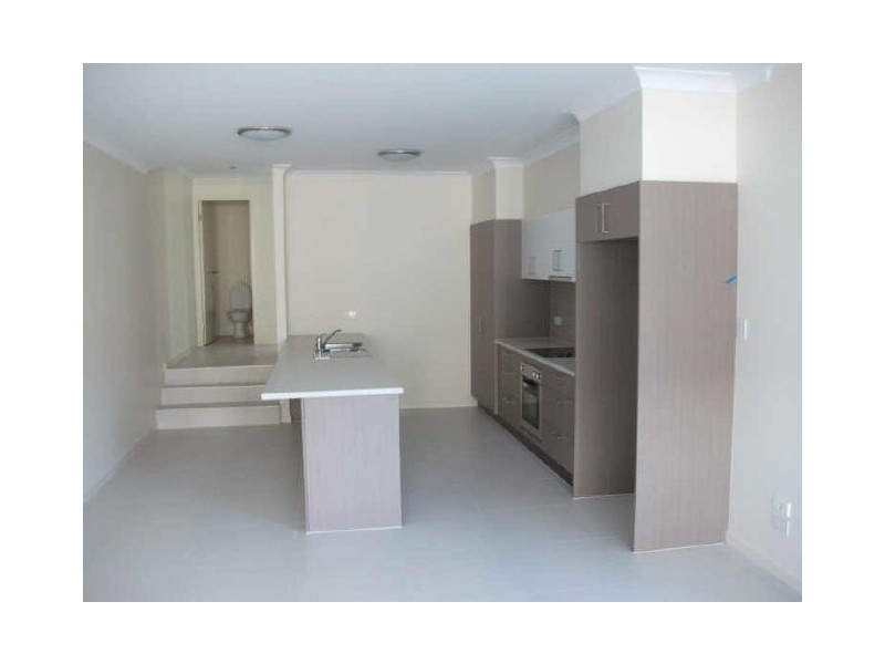 2/9 Ward Street, Southport QLD 4215