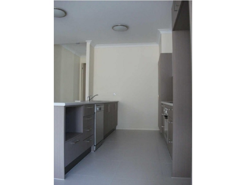 2/9 Ward Street, Southport QLD 4215