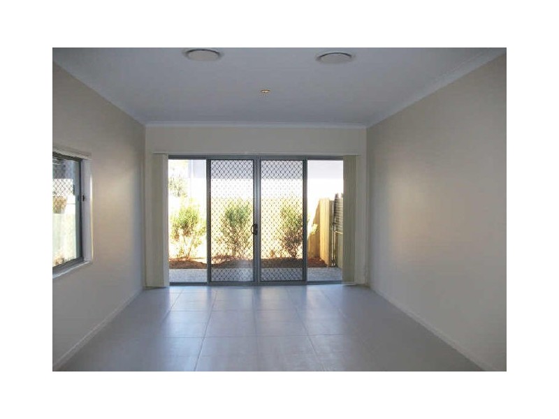 2/9 Ward Street, Southport QLD 4215