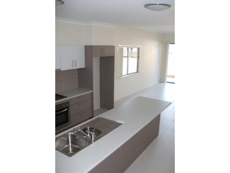 2/9 Ward Street, Southport QLD 4215