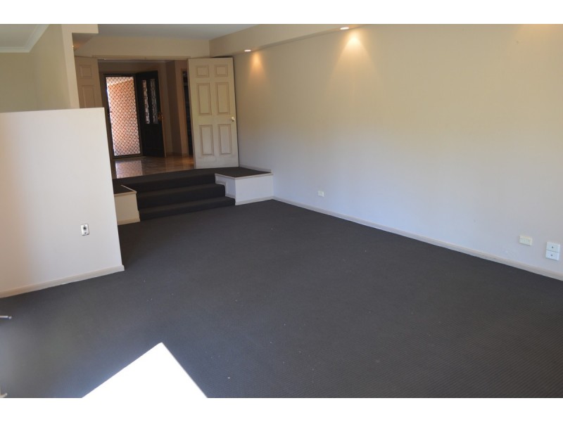 24 Stadler Court, Parkwood QLD 4214