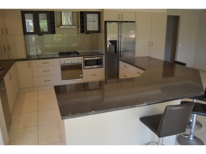 24 Stadler Court, Parkwood QLD 4214