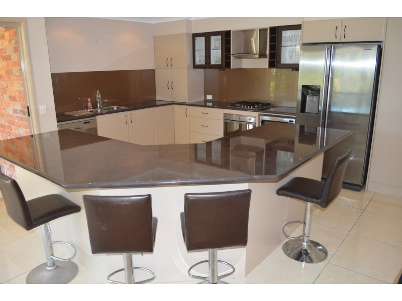 24 Stadler Court, Parkwood QLD 4214