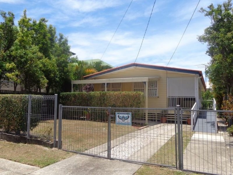 67 Worendo Street, Southport QLD 4215