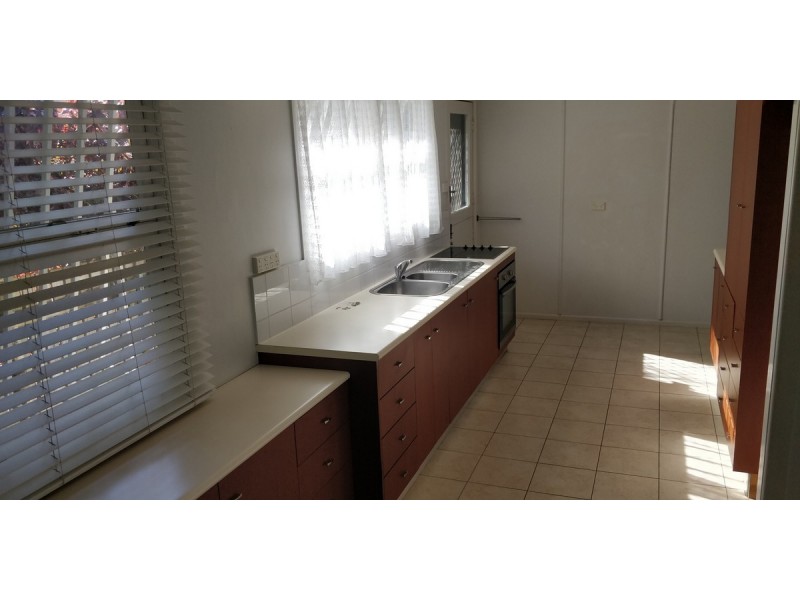 67 Worendo Street, Southport QLD 4215