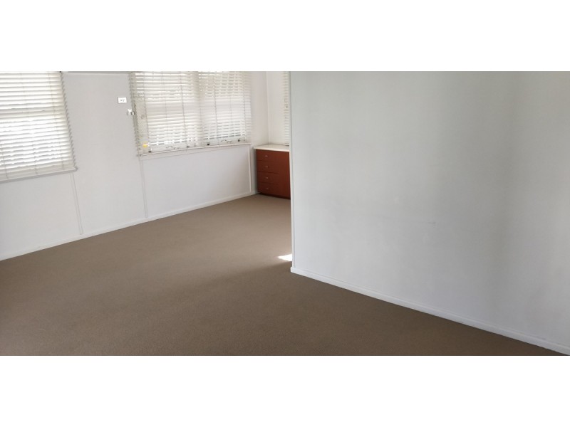 67 Worendo Street, Southport QLD 4215