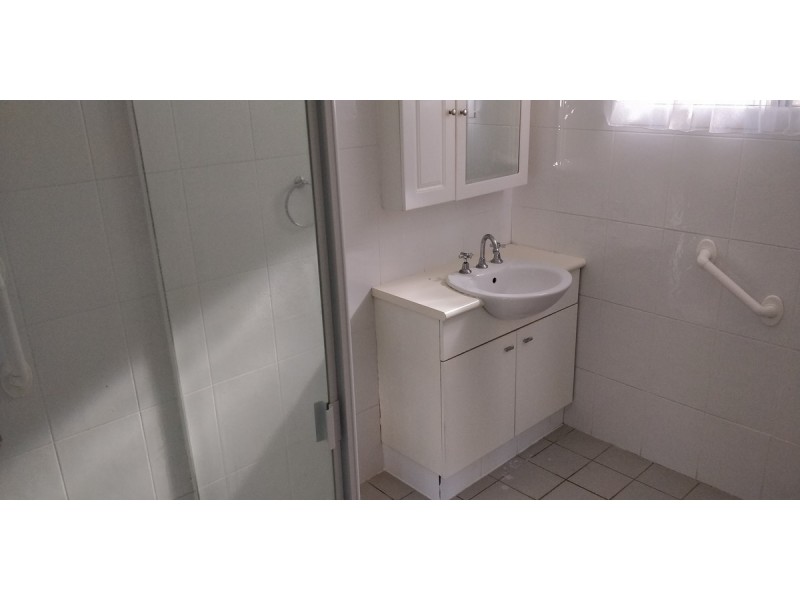 67 Worendo Street, Southport QLD 4215