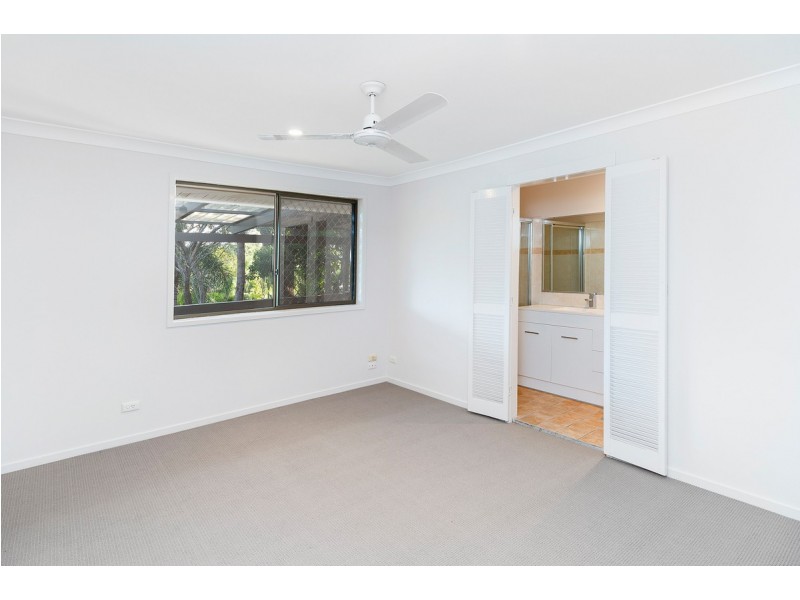15 Barrine Drive, Worongary QLD 4213