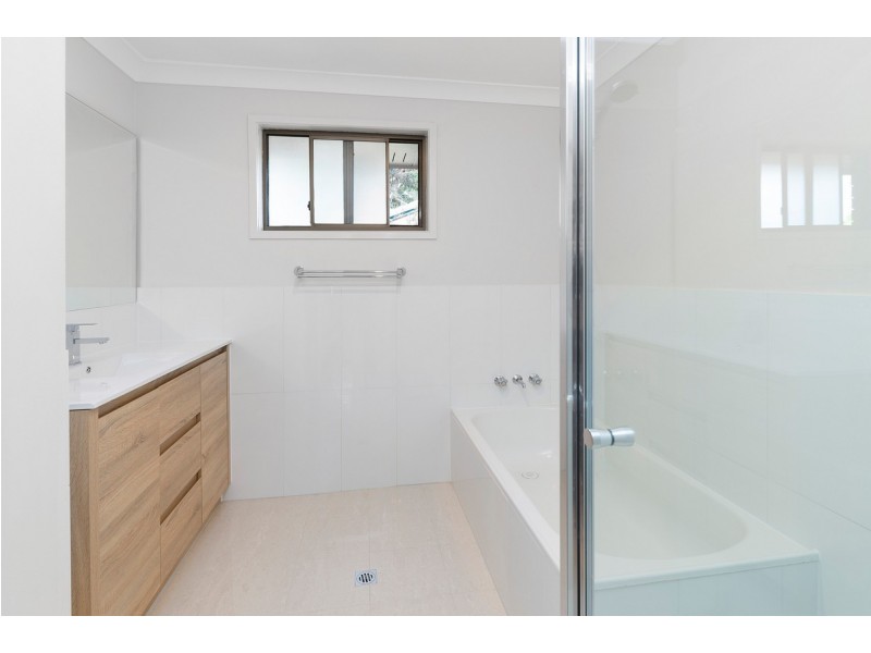 15 Barrine Drive, Worongary QLD 4213