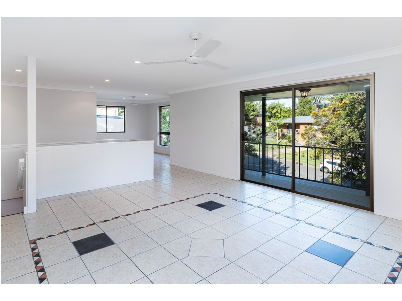 15 Barrine Drive, Worongary QLD 4213