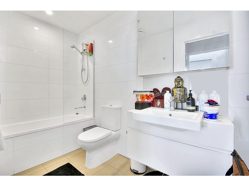 37D Harbour Road, Hamilton QLD 4007