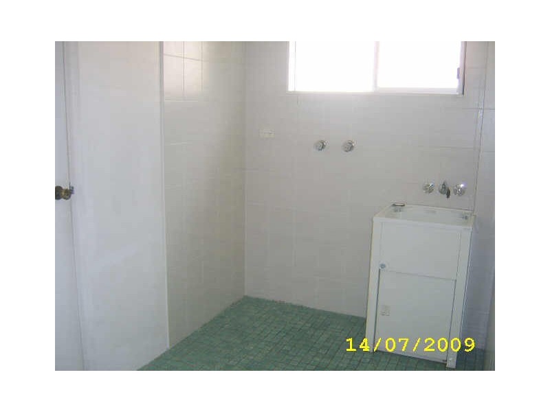 4/10 White Street (R), Southport QLD 4215