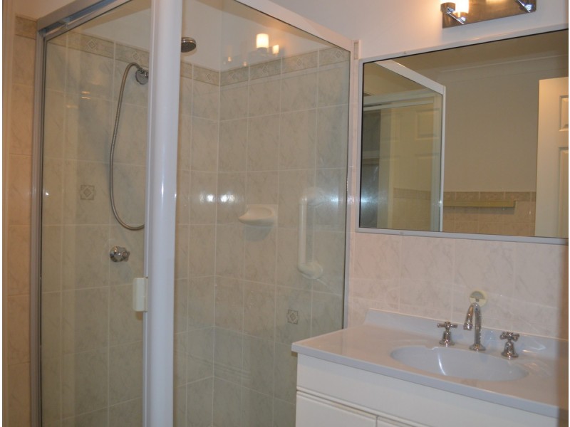 1/126 Falconer Street, Southport QLD 4215