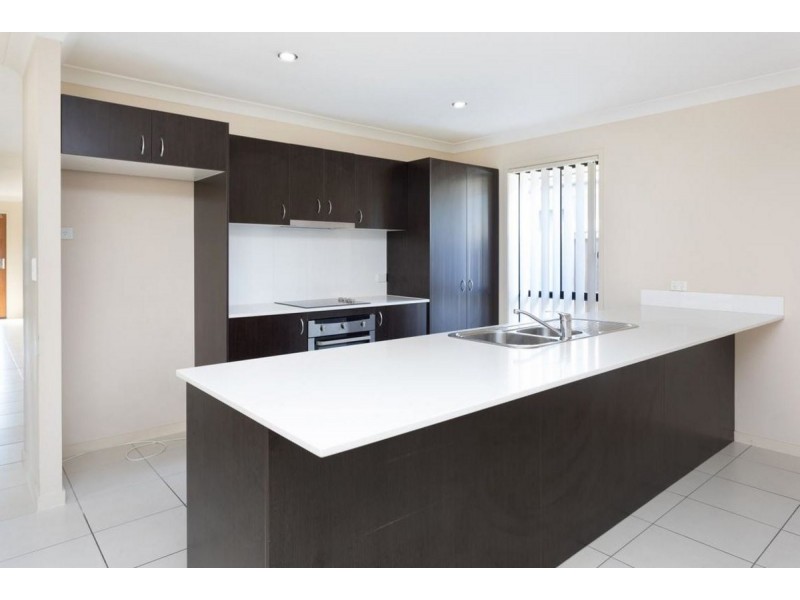 83/19 Santa Barbara Road, Hope Island QLD 4212